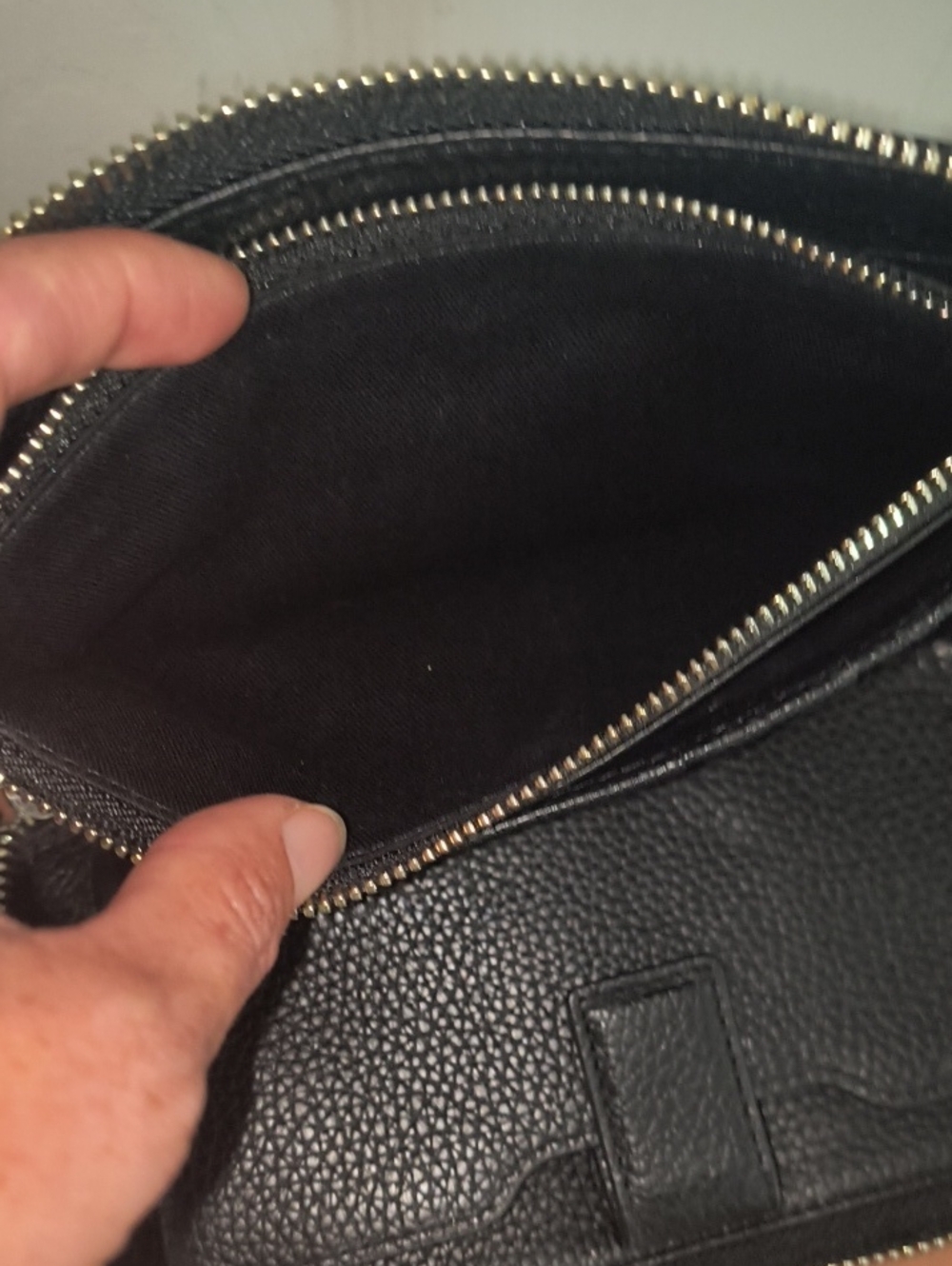 Allsaints Fetch Leather Phone Wristlet - Picture 9 of 10